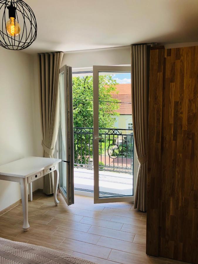 أوسترون Apartamenty Biala Perla المظهر الخارجي الصورة