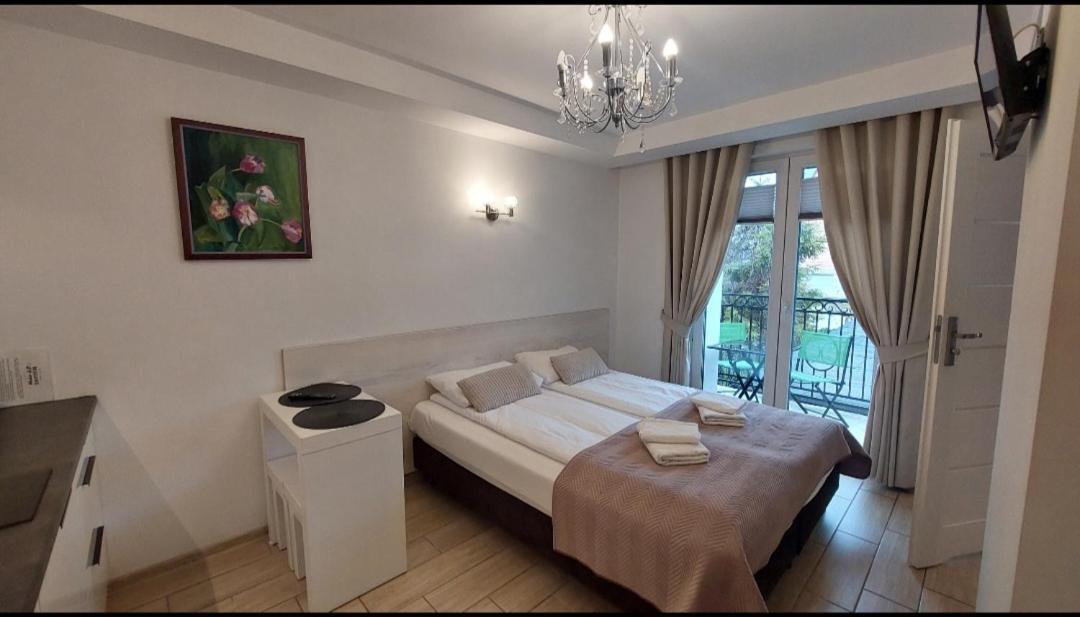 أوسترون Apartamenty Biala Perla المظهر الخارجي الصورة