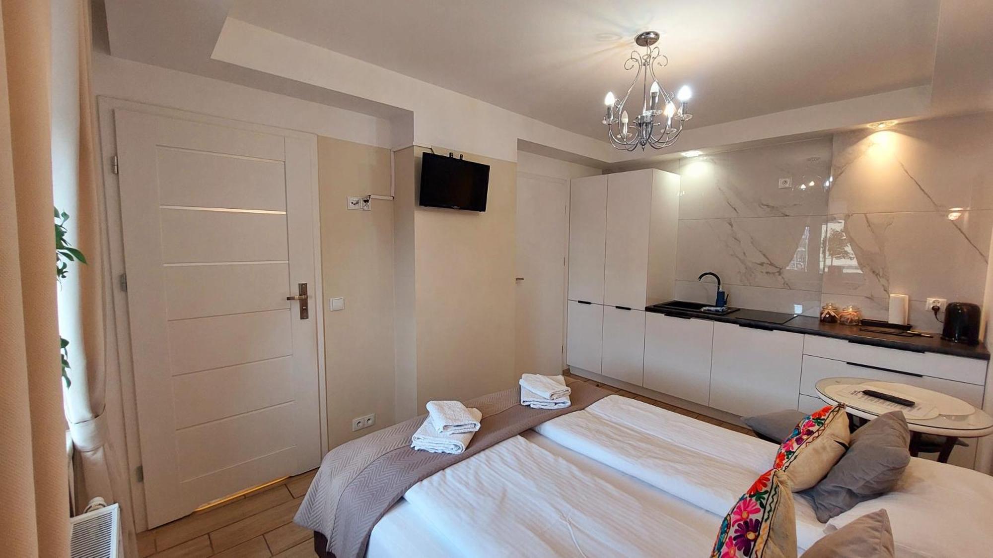 أوسترون Apartamenty Biala Perla المظهر الخارجي الصورة